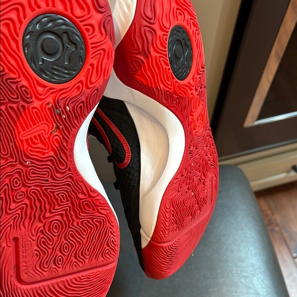 Nike KD Trey 5 IX Bred sz 10.5 - Picture 5 of 8
